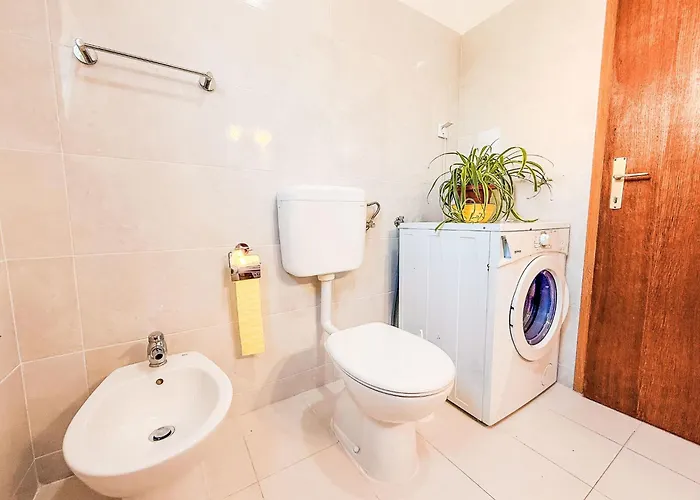 Ana-1 By Interhome Turanj