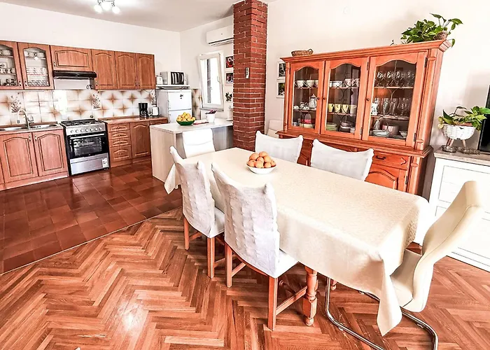 Ana-1 By Interhome * Turanj